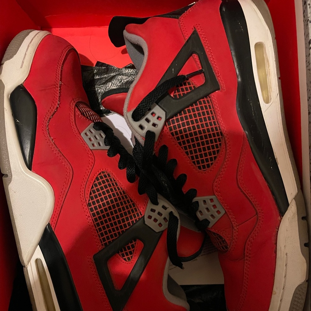 Toro 4s size 12